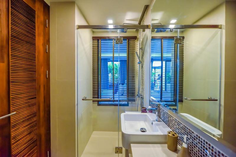 At The Tree Condominium Phuket Esterno foto